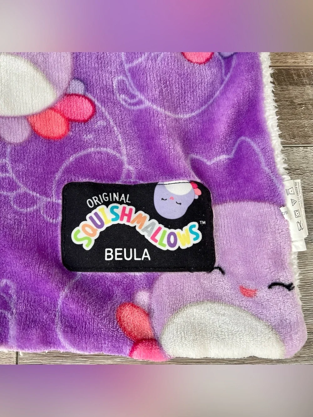 Squishmallows Beula Hooded Throw
